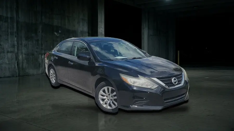 2018 Nissan Altima 2.5 S, Super Black, side view
