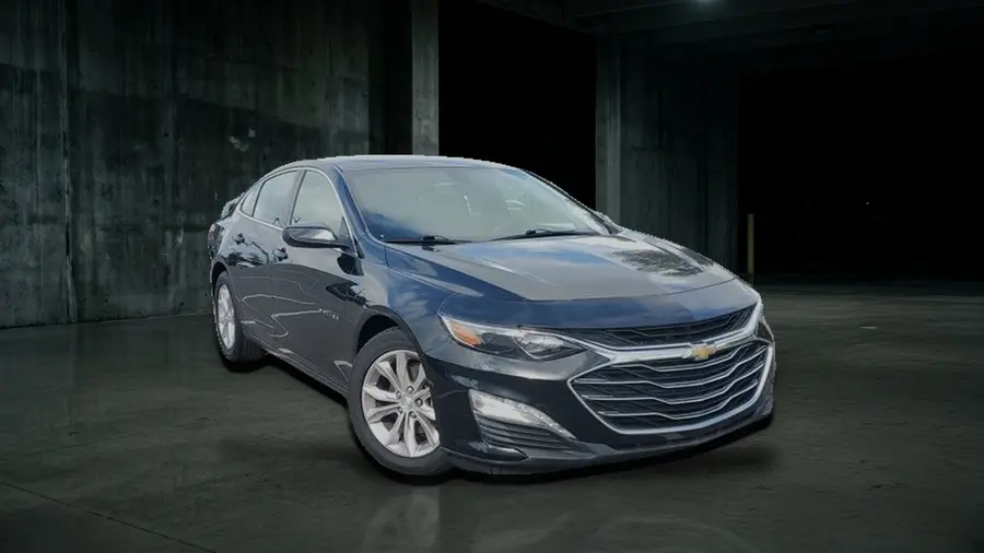 2020 Chevrolet Malibu LT, Mosaic Black Metallic, side view
