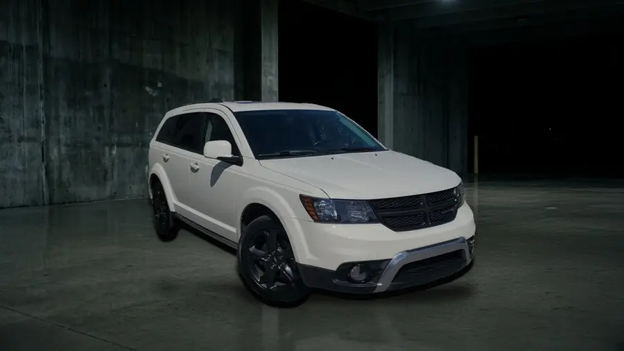 2020 Dodge Journey Crossroad, Vice White, side view