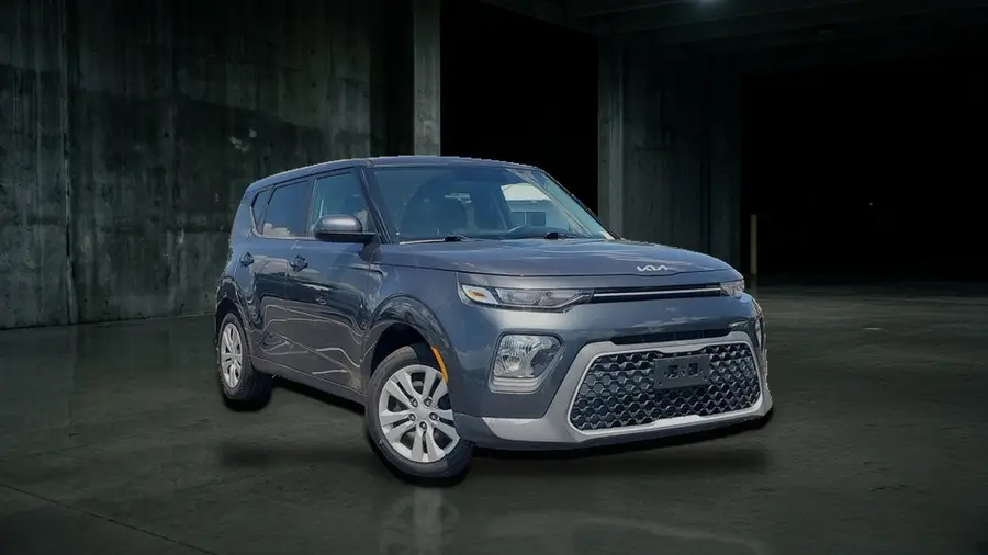2022 Kia Soul LX, Gravity Gray, side view